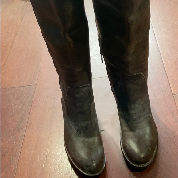 Boots - Picture 4 of 5